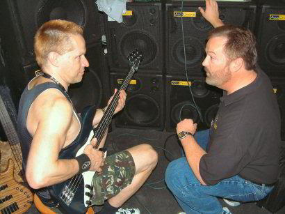 Vail Johnson plays the British Racing Green BassLab SOUL-IV, while Mark Wright of AccuGroove highlights his Tri210L cab.